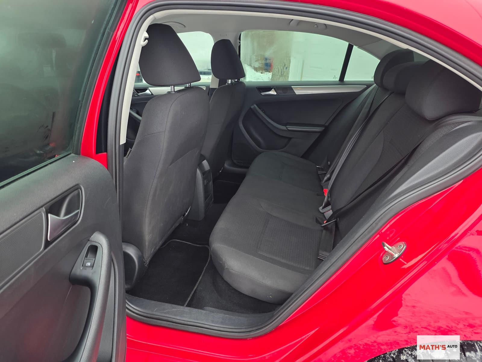 Volkswagen Jetta 2017 - Image 8