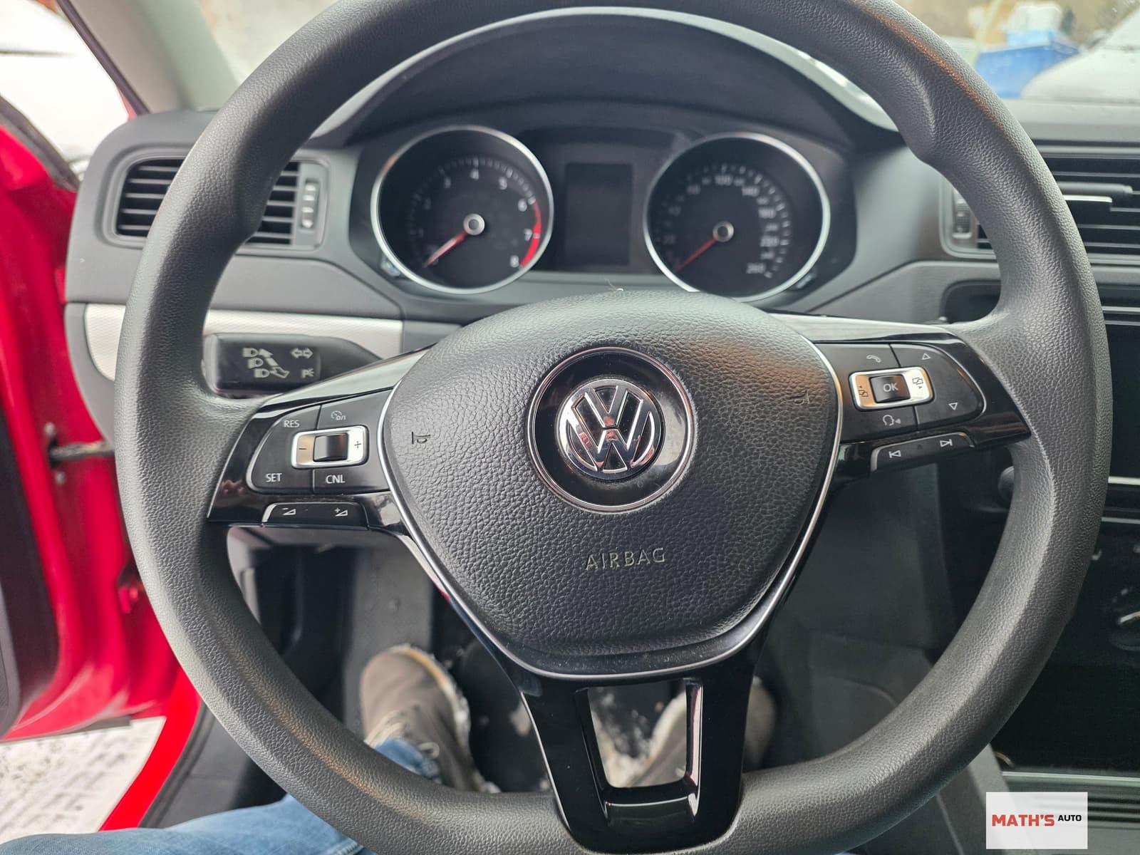 Volkswagen Jetta 2017 - Image 12