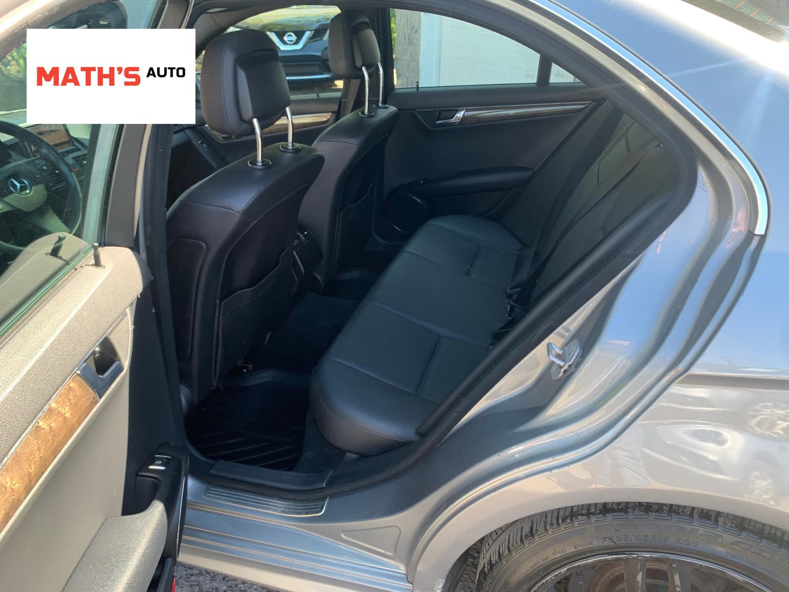 Mercedes-Benz C-Class 2011 - Image 9