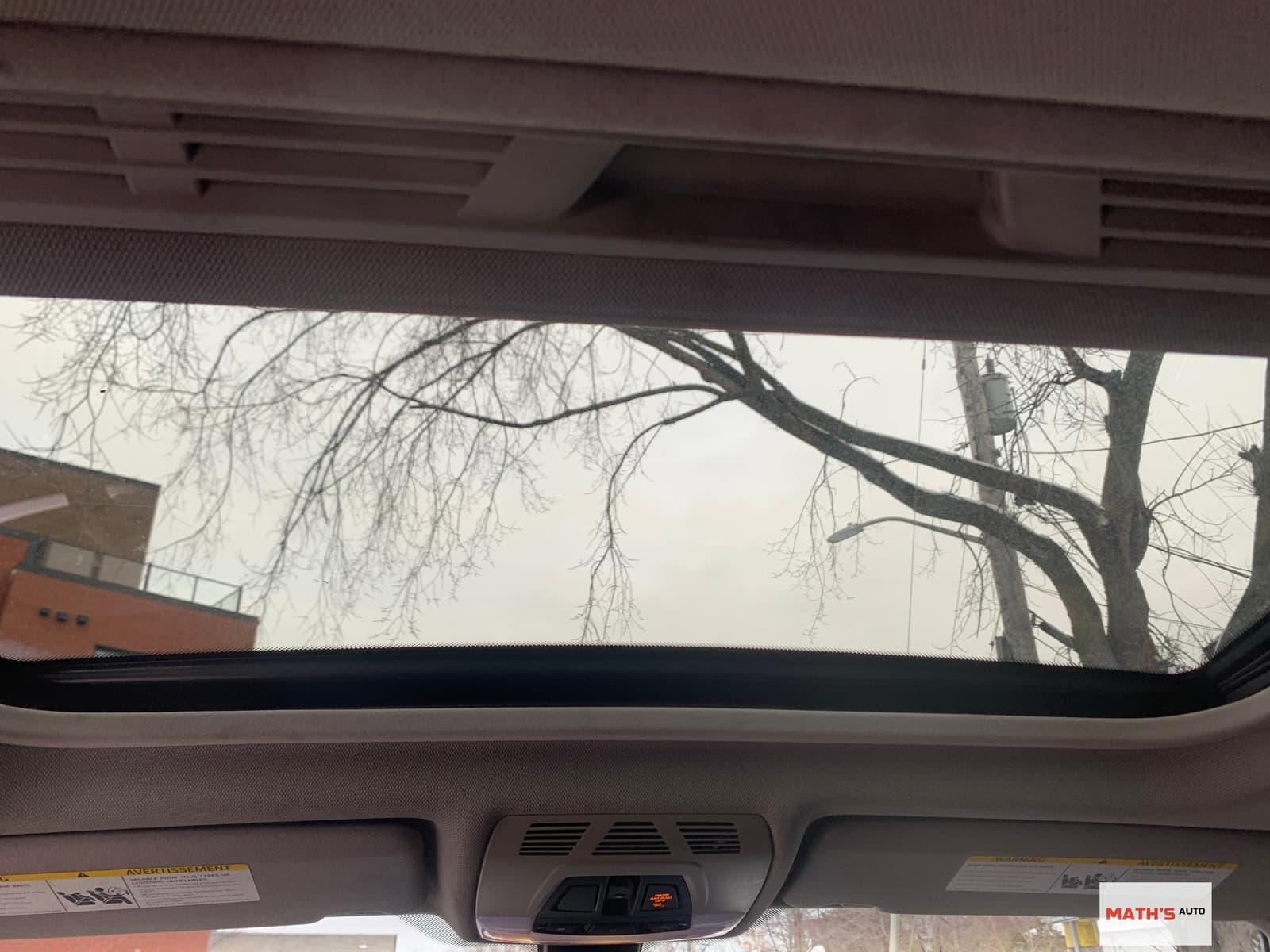 BMW 328i 2013 - Image 12