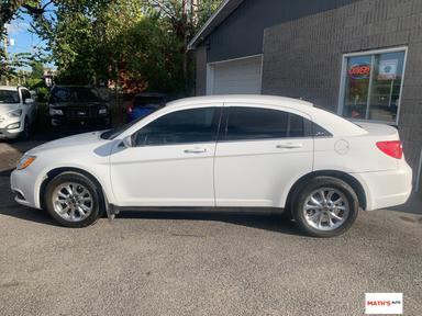 Chrysler 200 2013 - Thumbnail 2