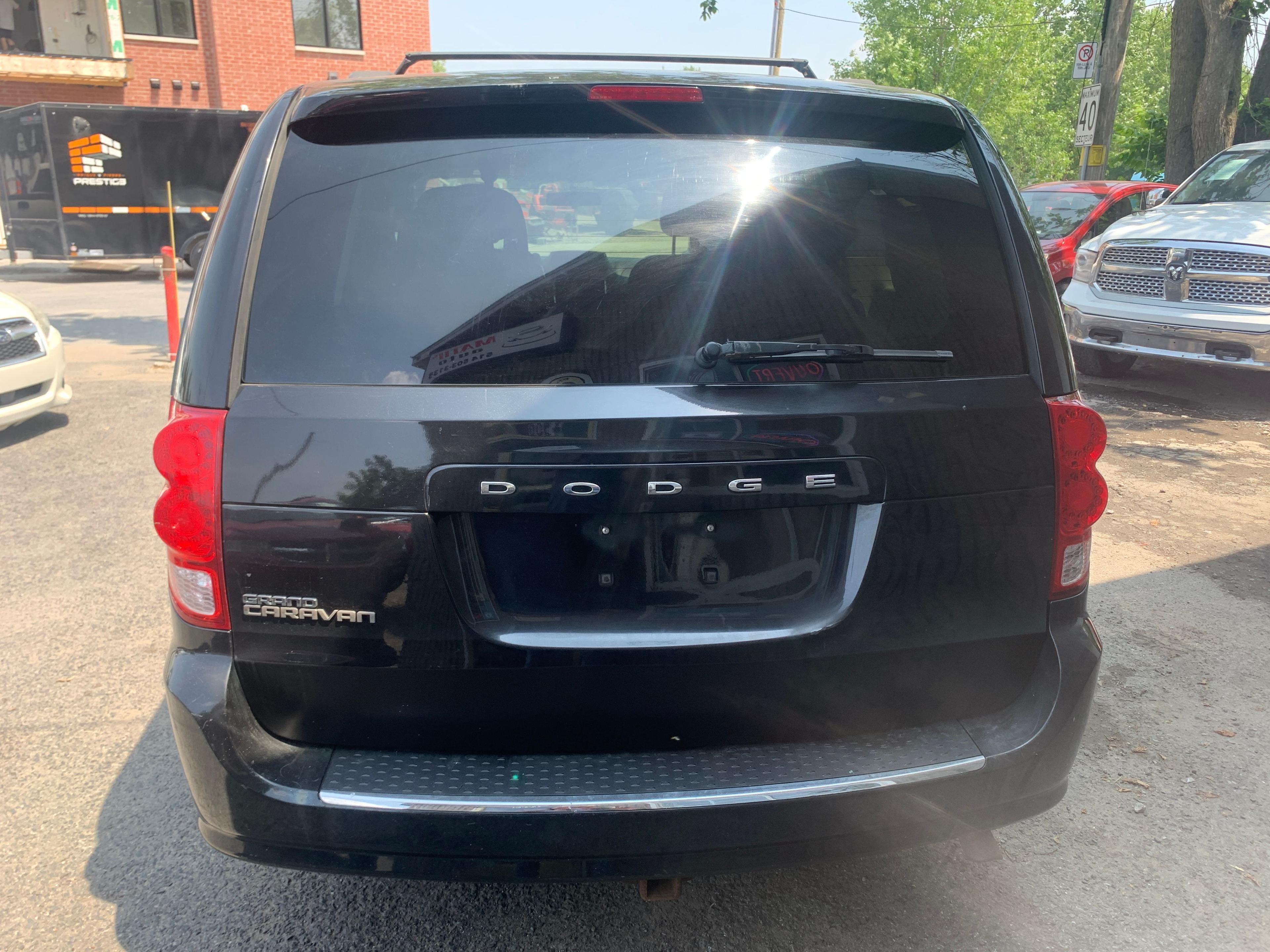 Dodge Grand Caravan 2012 - Image 8