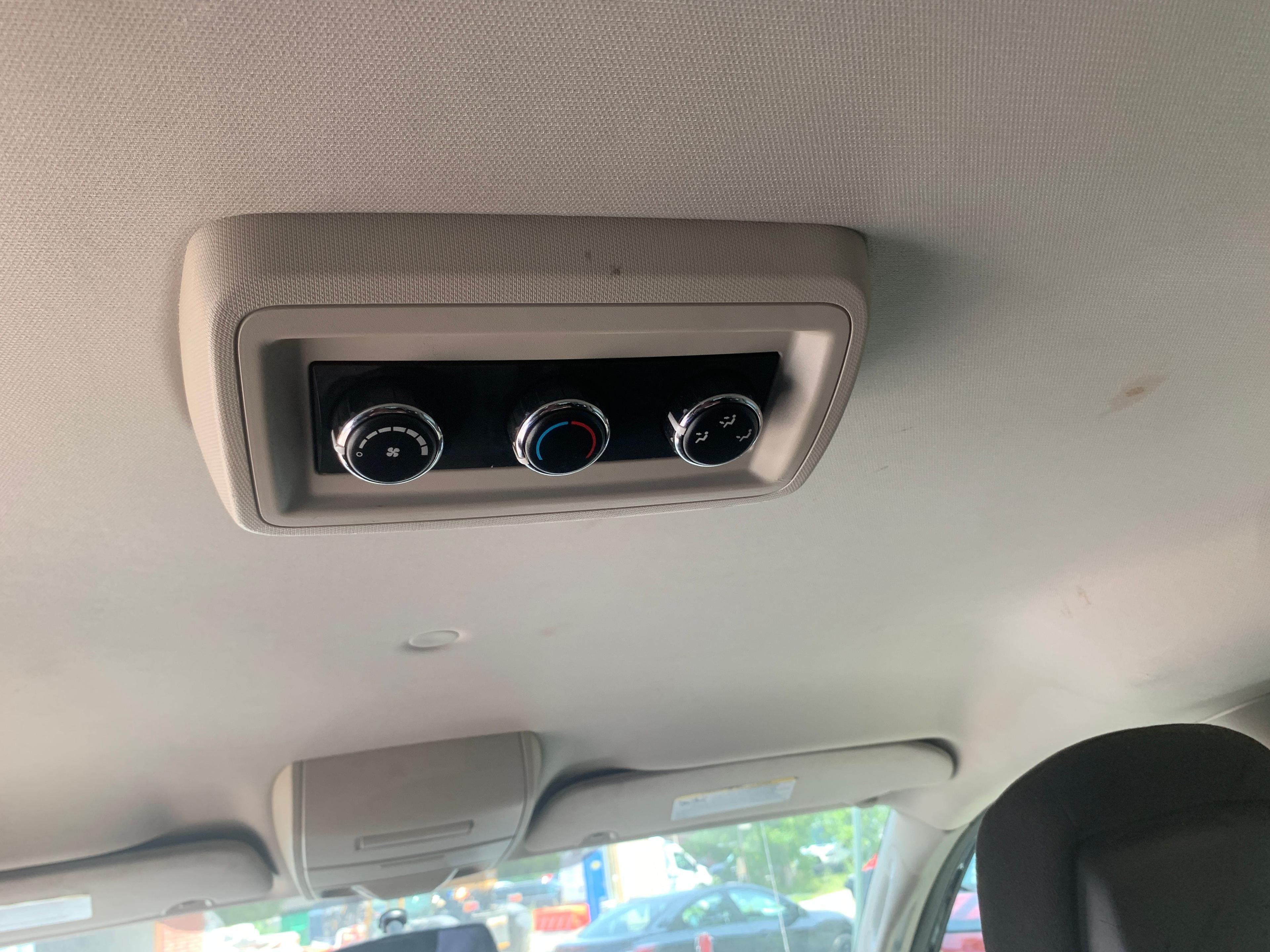 Dodge Grand Caravan 2012 - Image 18