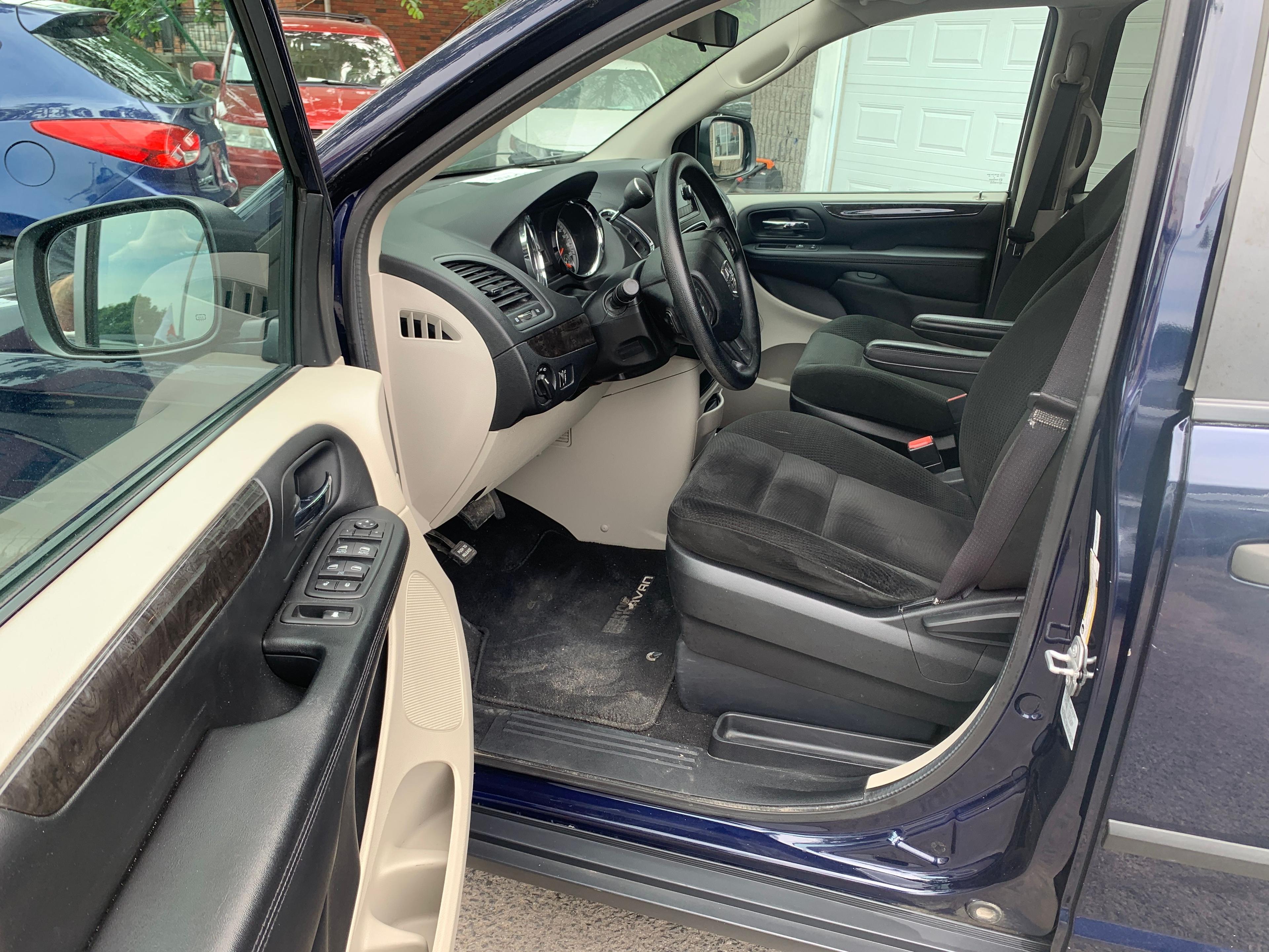 Dodge Grand Caravan 2016 - Image 8