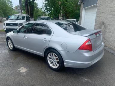 Ford Fusion 2011 - Thumbnail 2