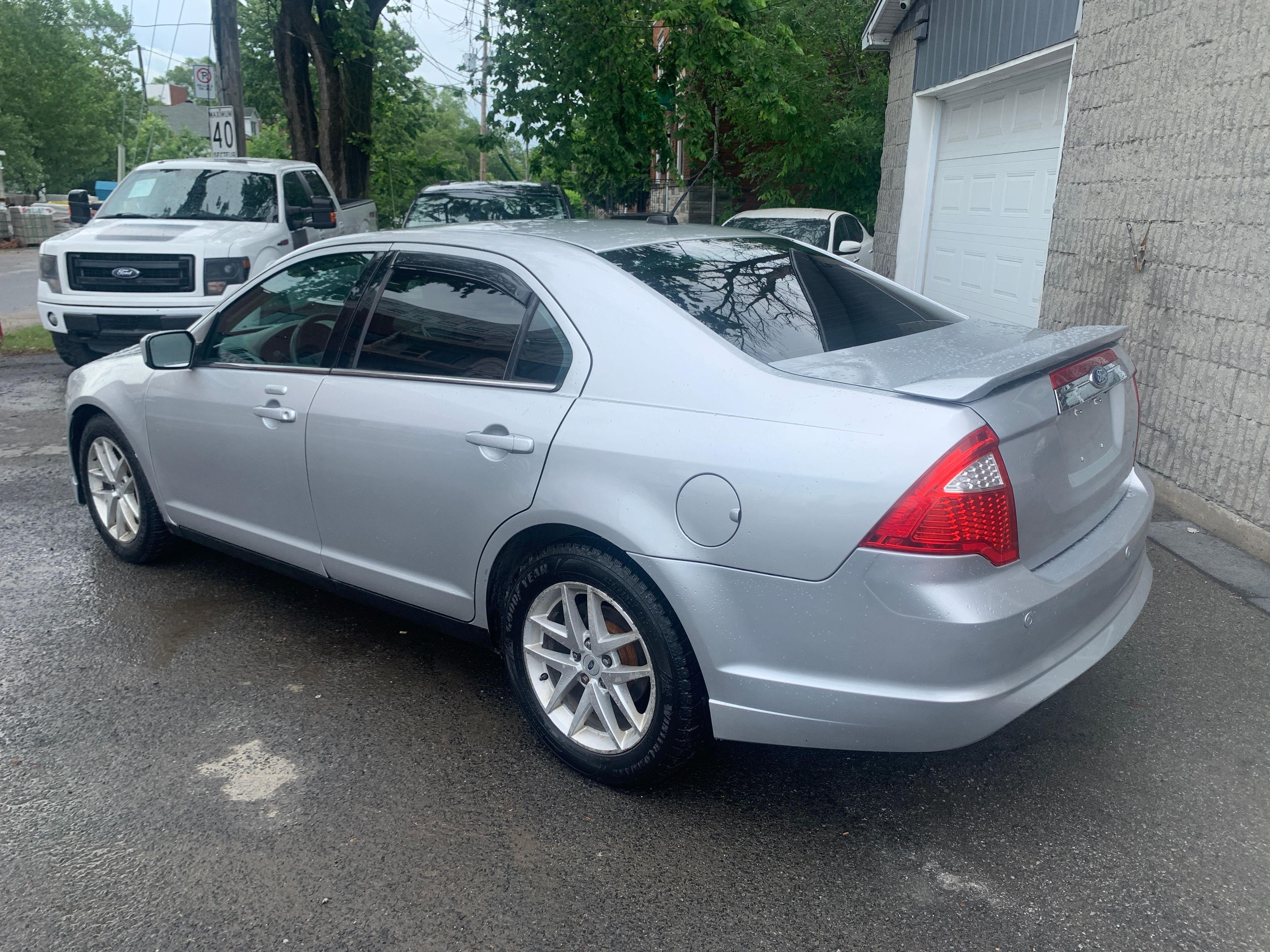 Ford Fusion 2011 - Image 2