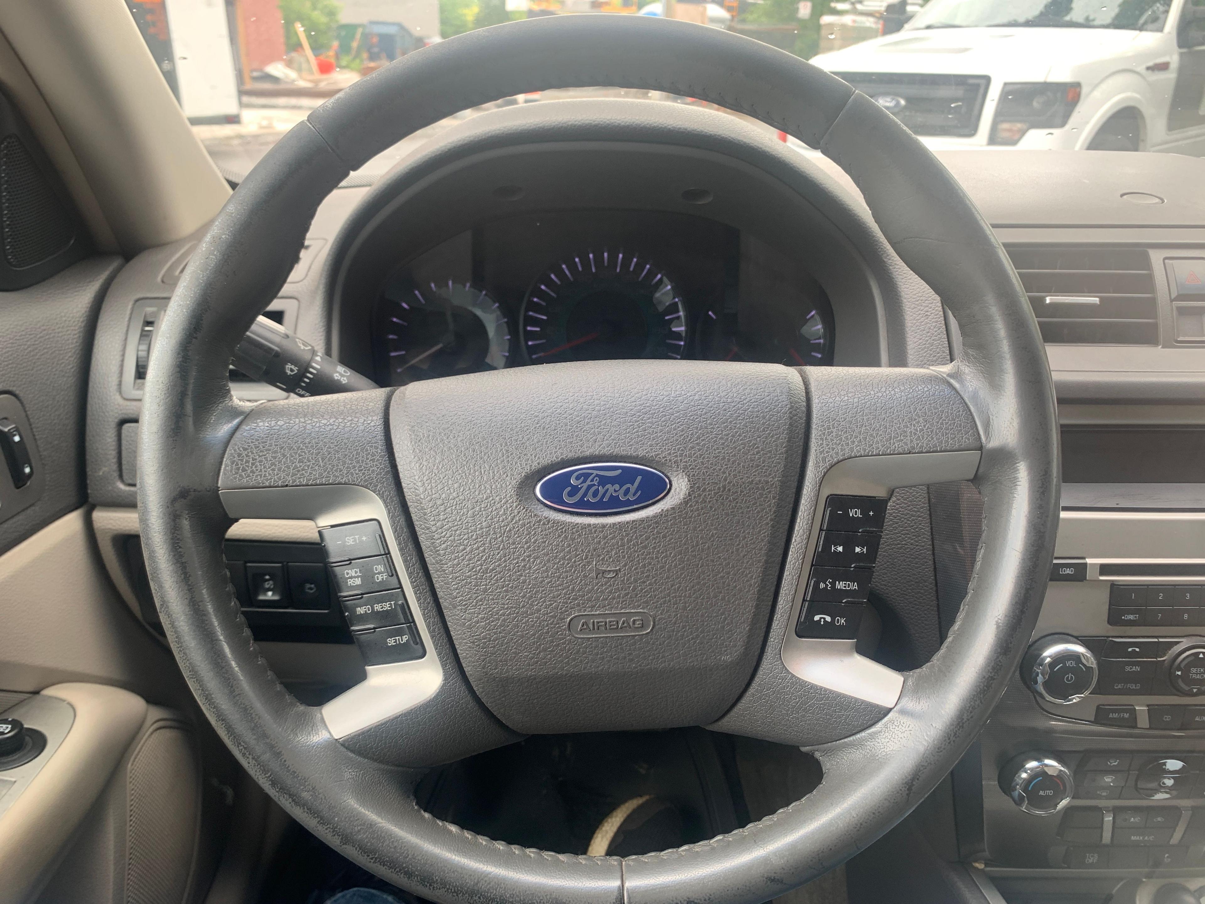 Ford Fusion 2011 - Image 13