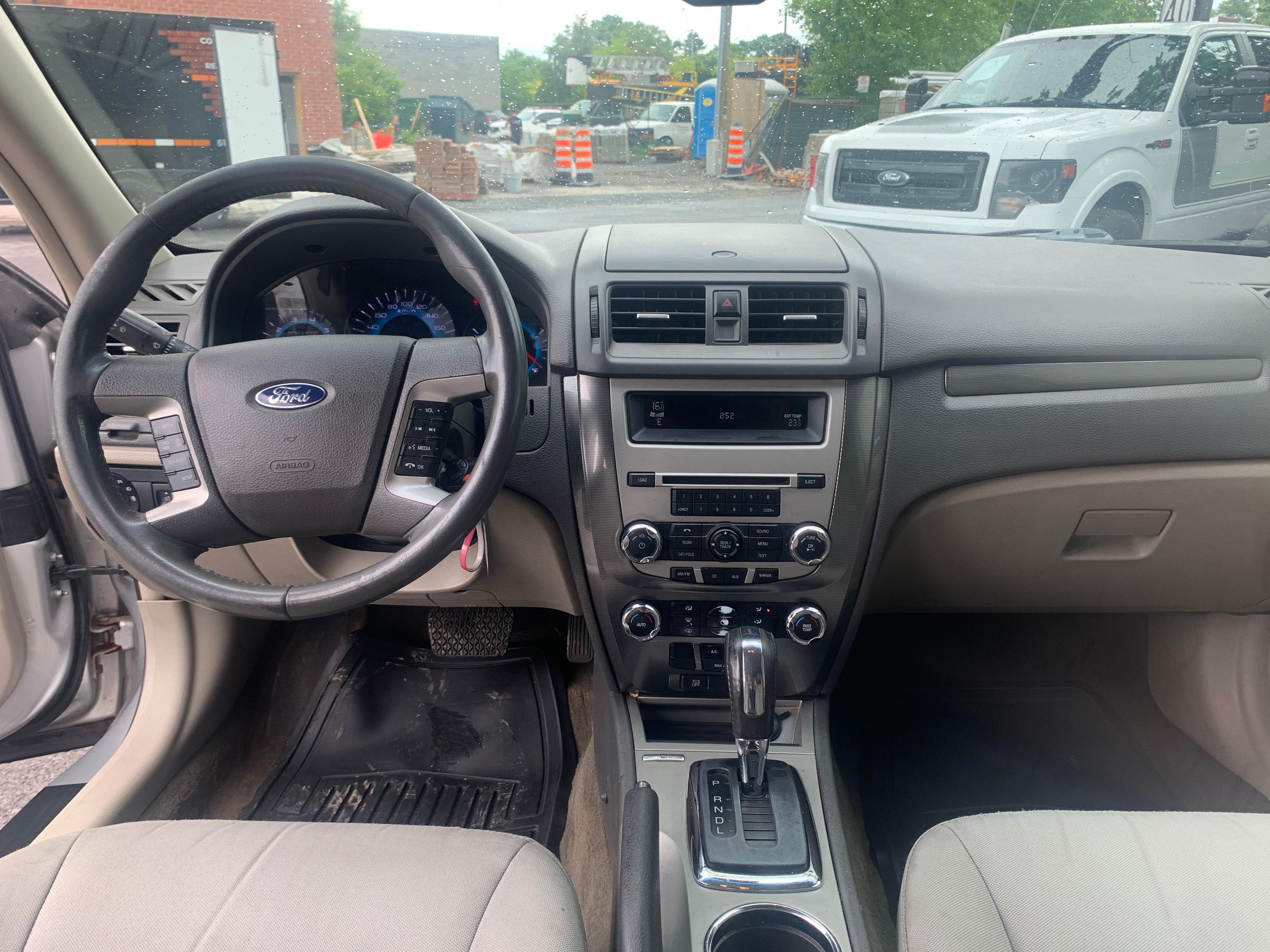 Ford Fusion 2011 - Image 12