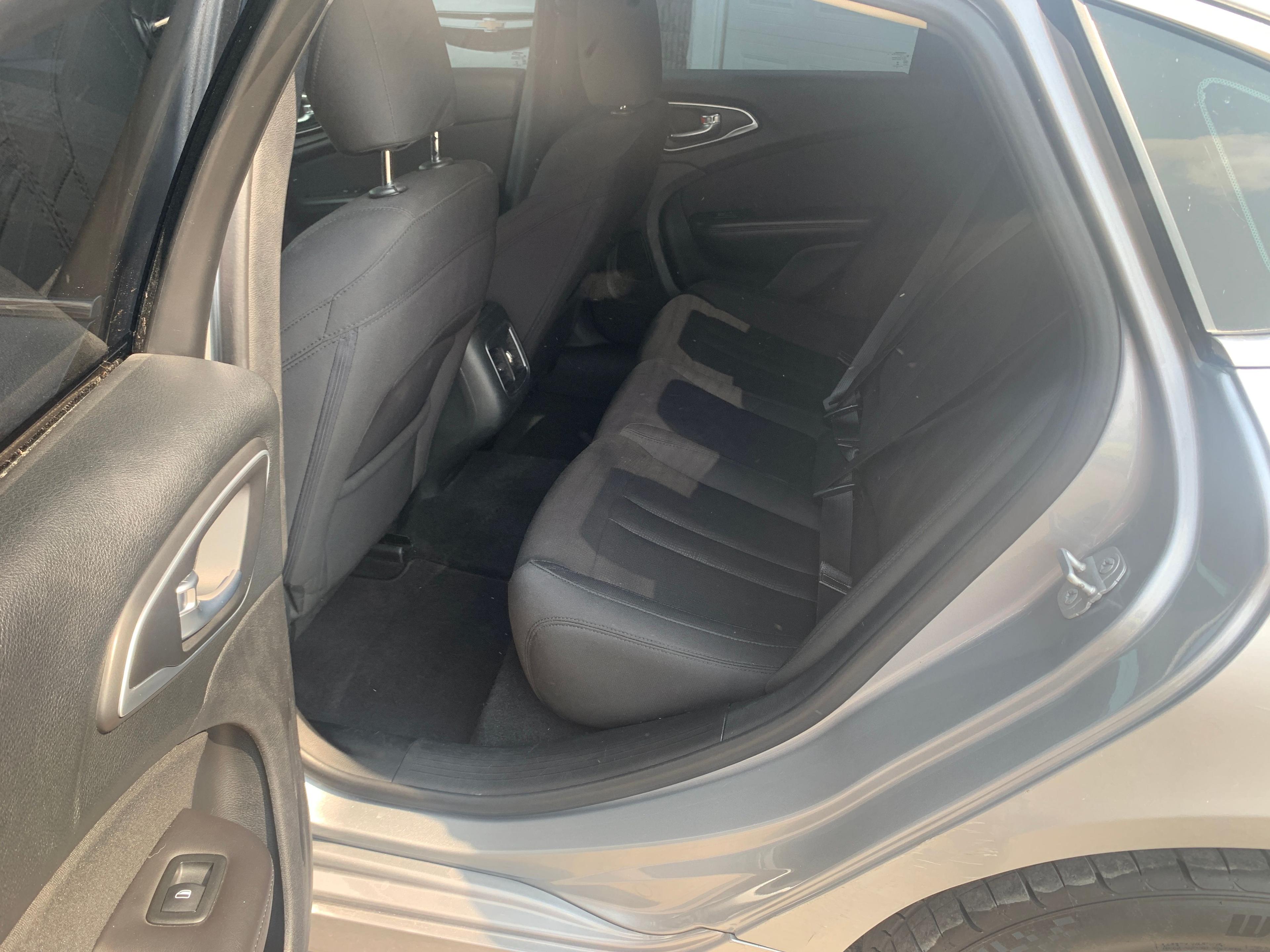 Chrysler 200 2015 - Image 8