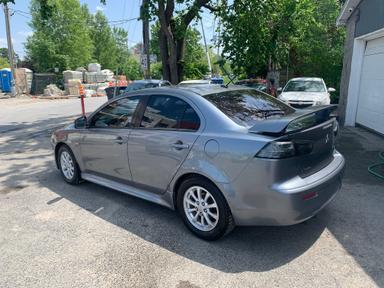 Mitsubishi Lancer 2012 - Thumbnail 2