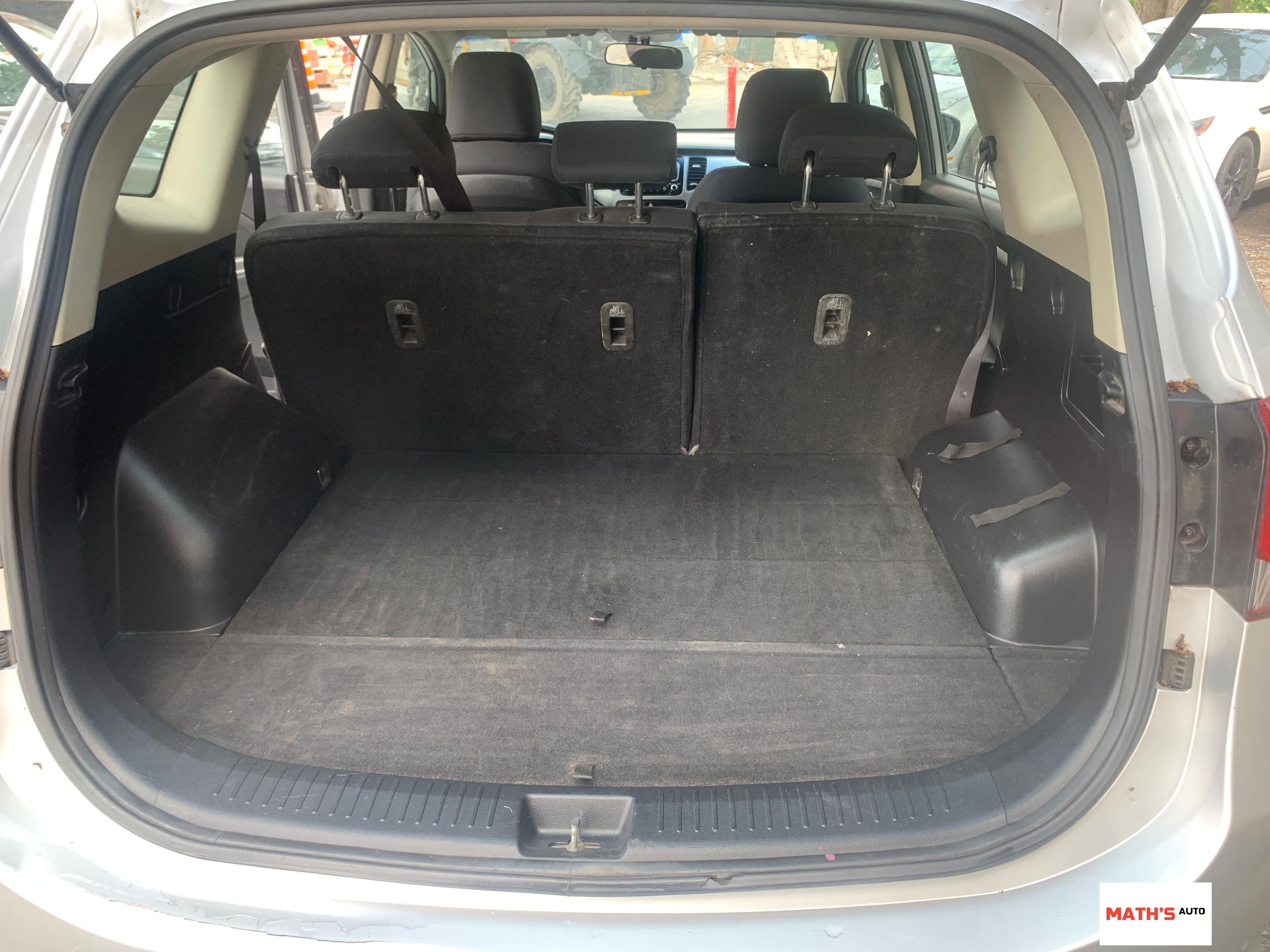 Kia Rondo 2014 - Image 11