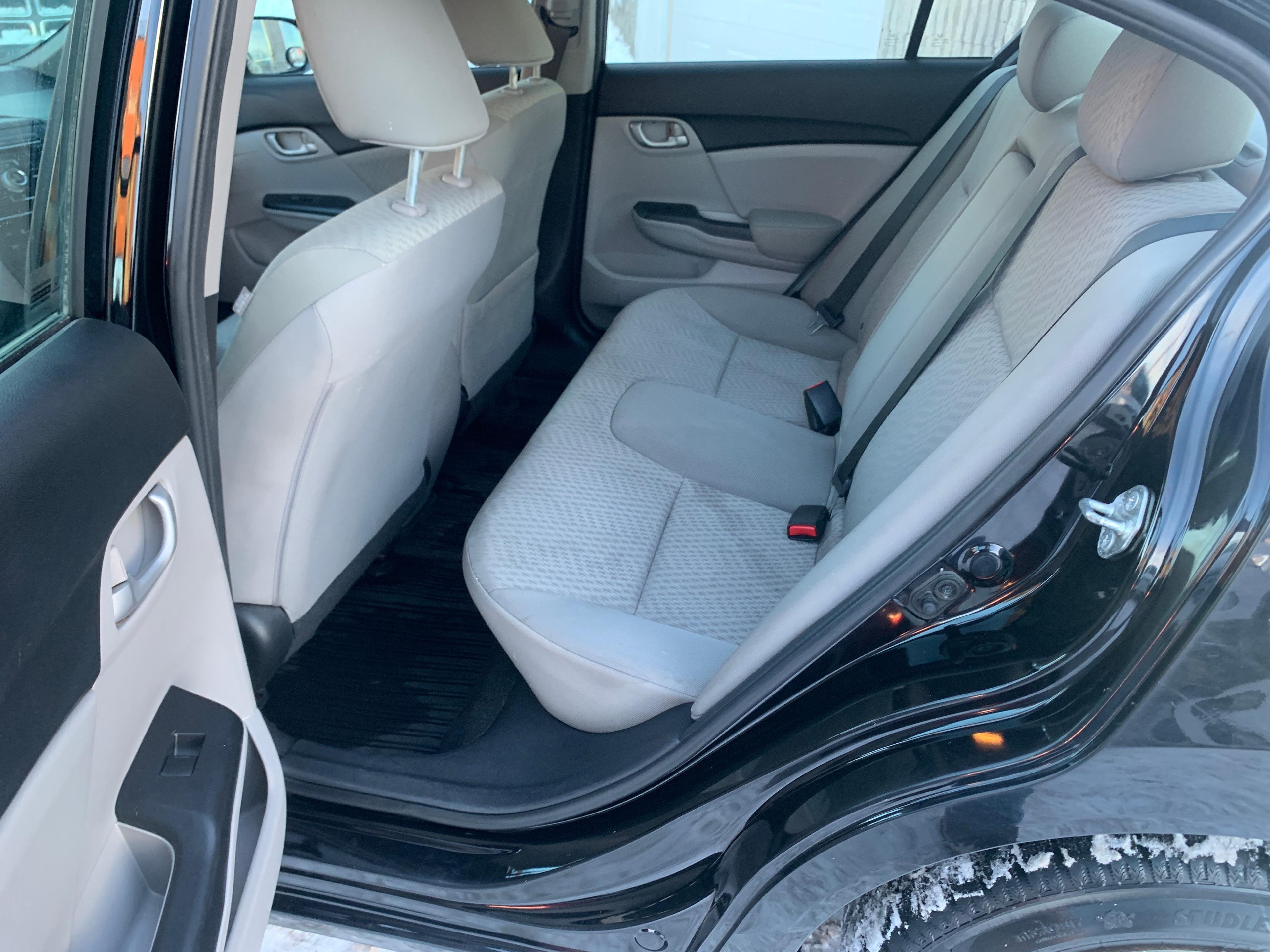 Honda Civic 2015 - Image 8