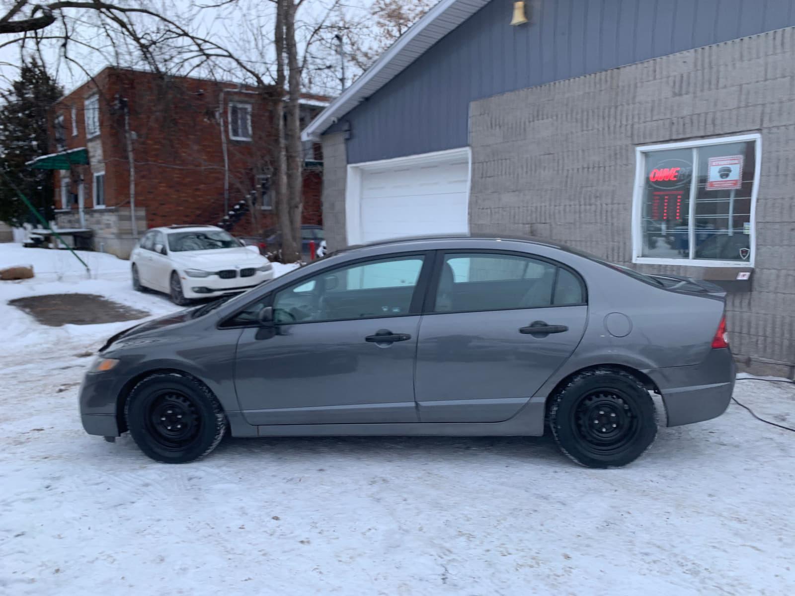 Honda Civic 2010 - Image 2