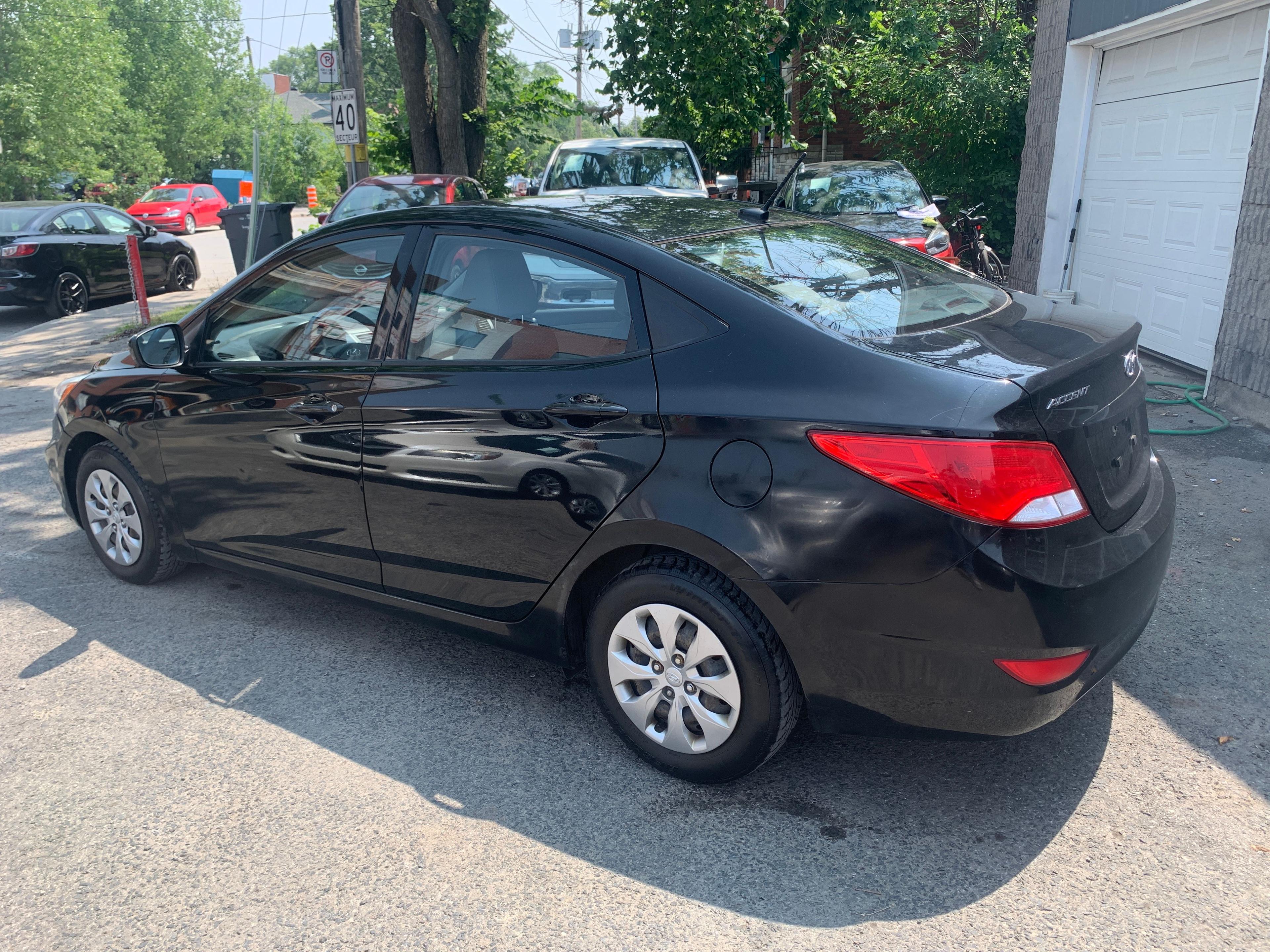 Hyundai Accent 2016 - Image 2