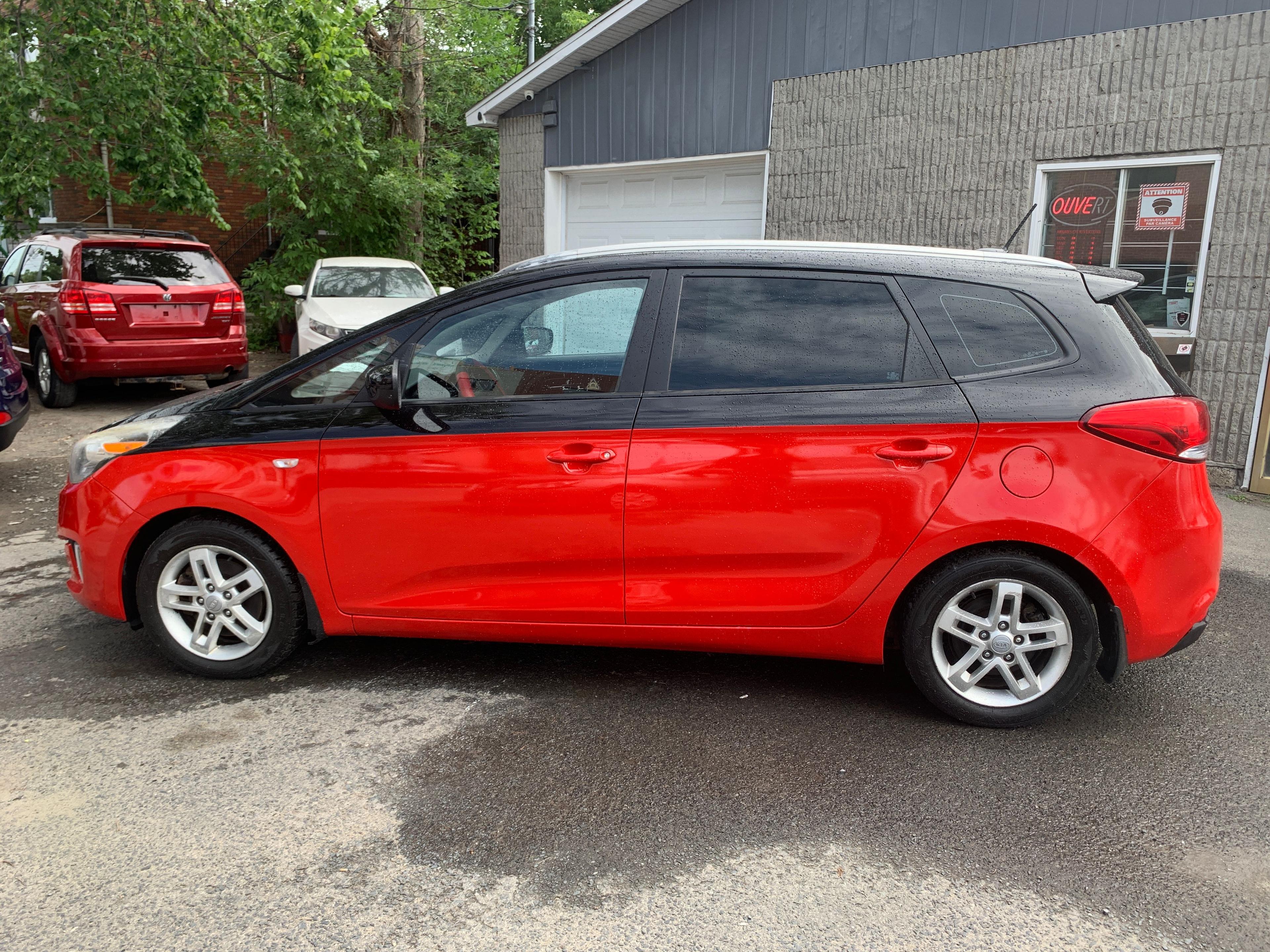 Kia Rondo 2014 - Image 2