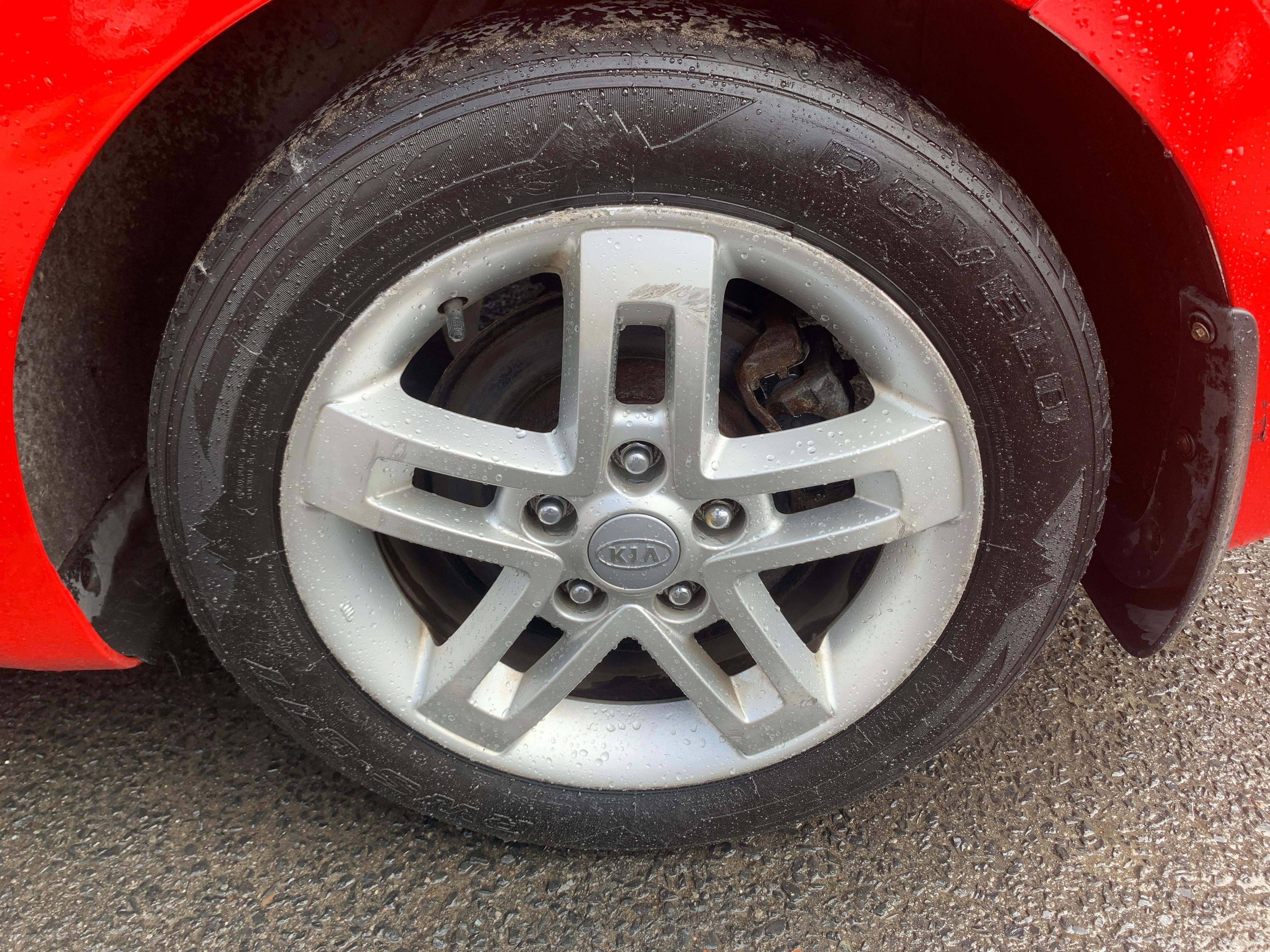 Kia Rondo 2014 - Image 9