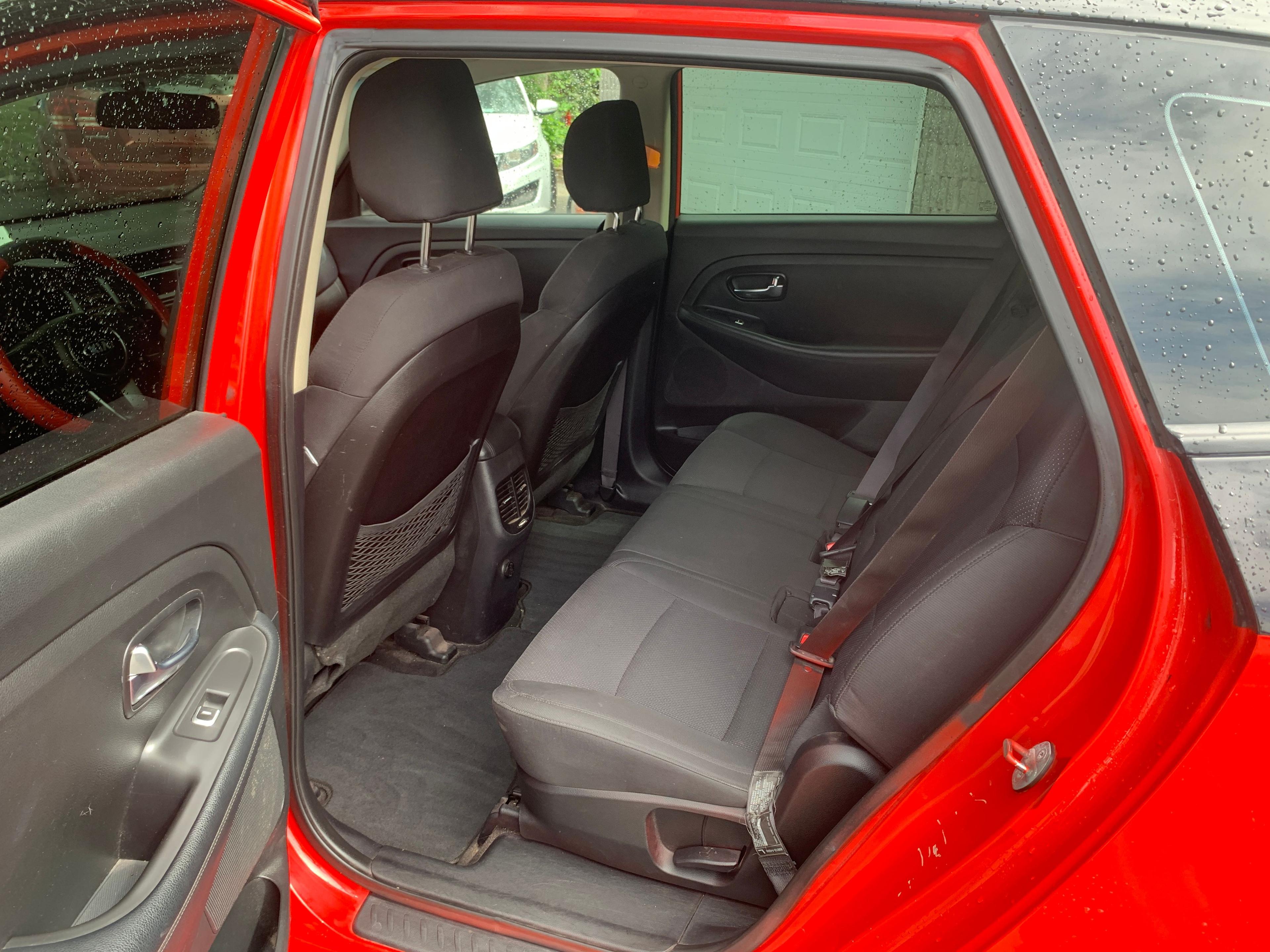 Kia Rondo 2014 - Image 11