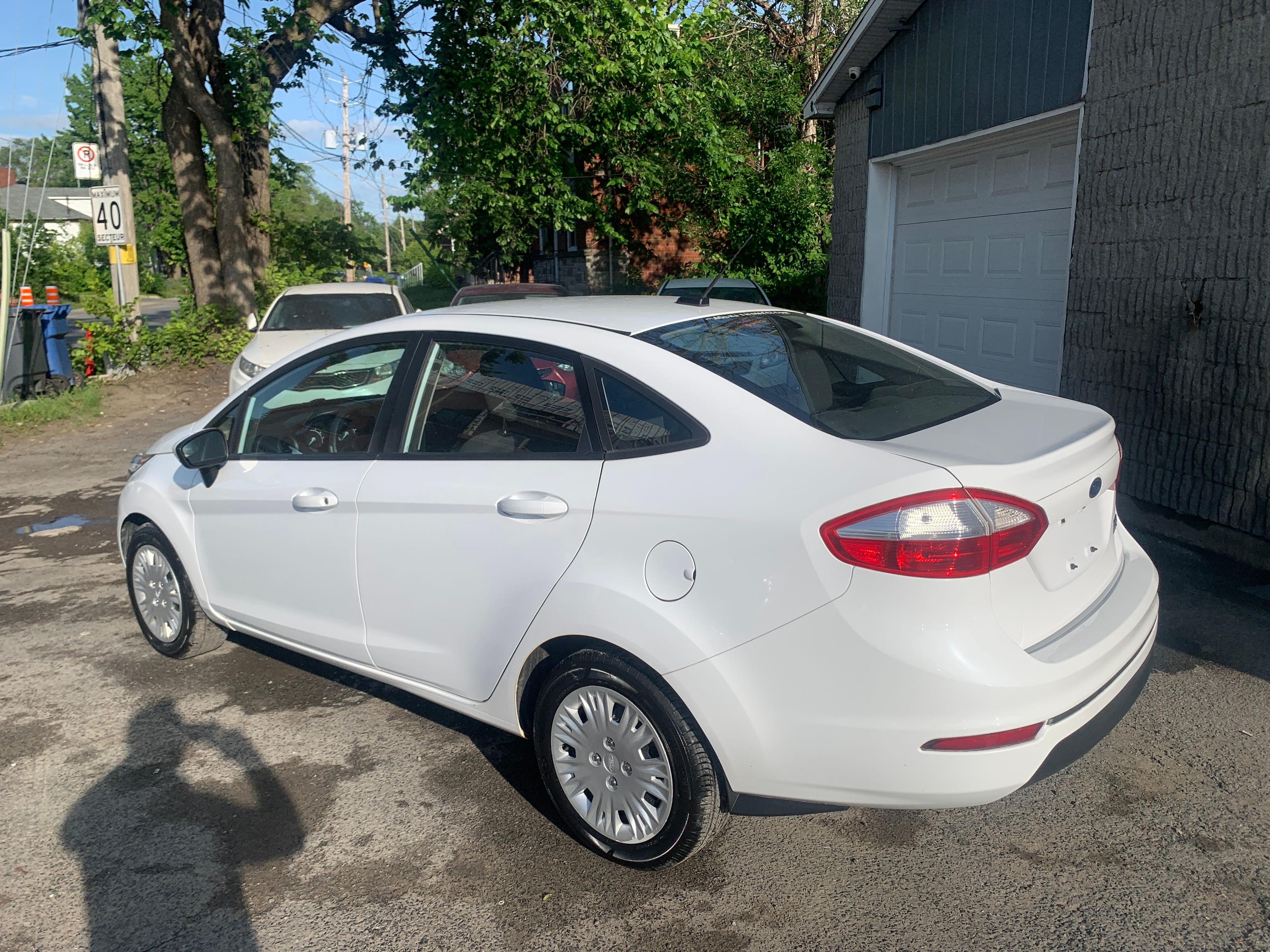 Ford Fiesta 2014 - Image 2