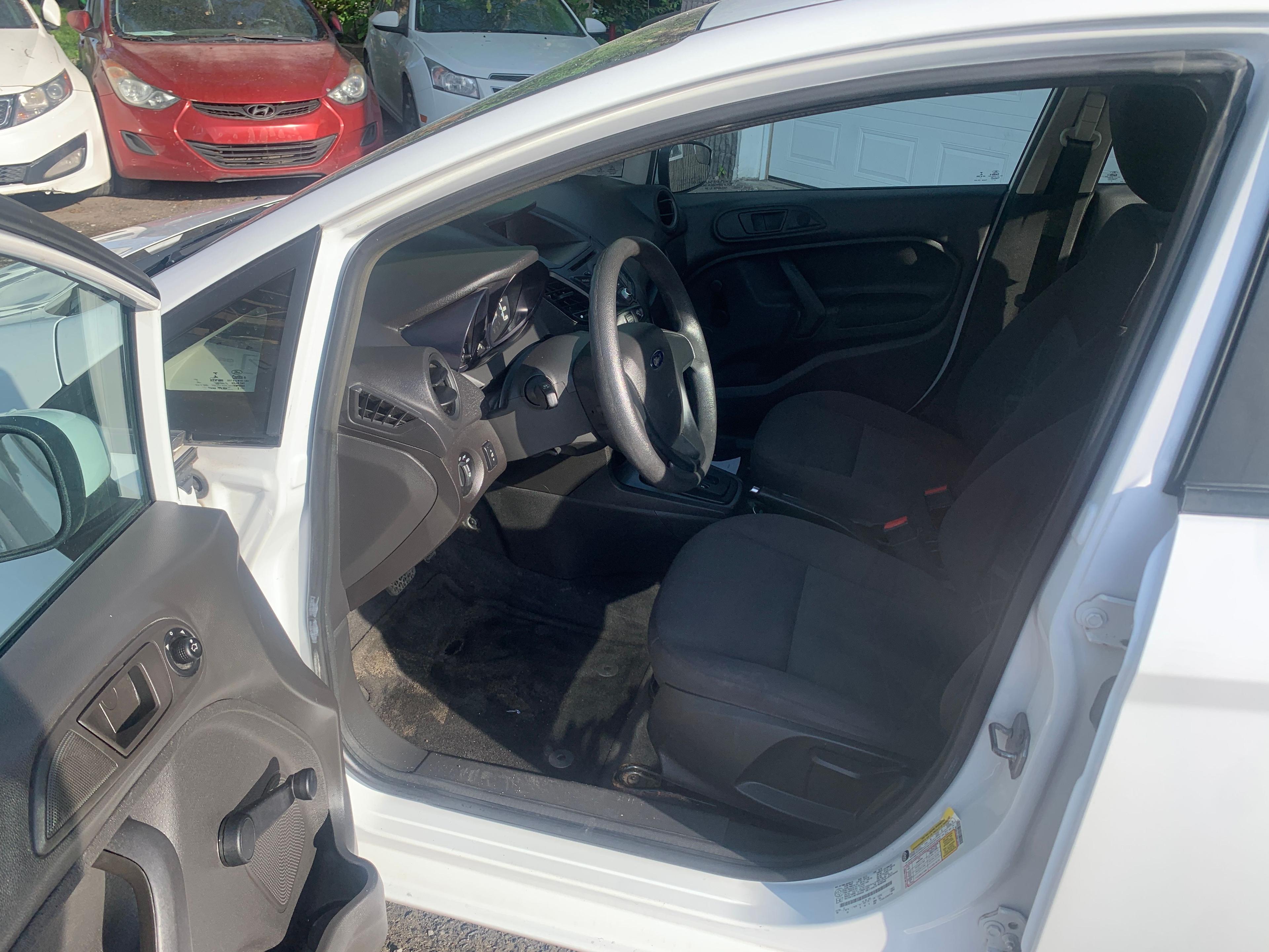 Ford Fiesta 2014 - Image 8