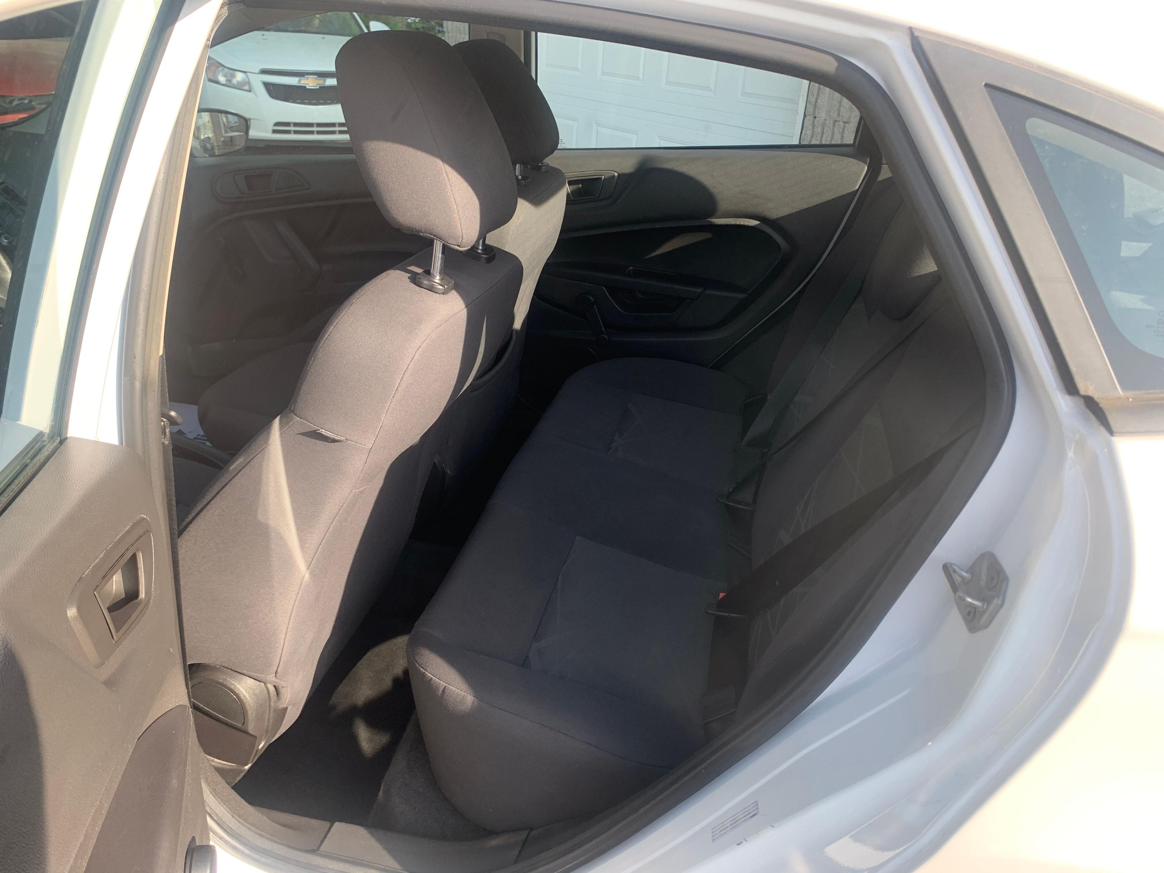 Ford Fiesta 2014 - Image 9