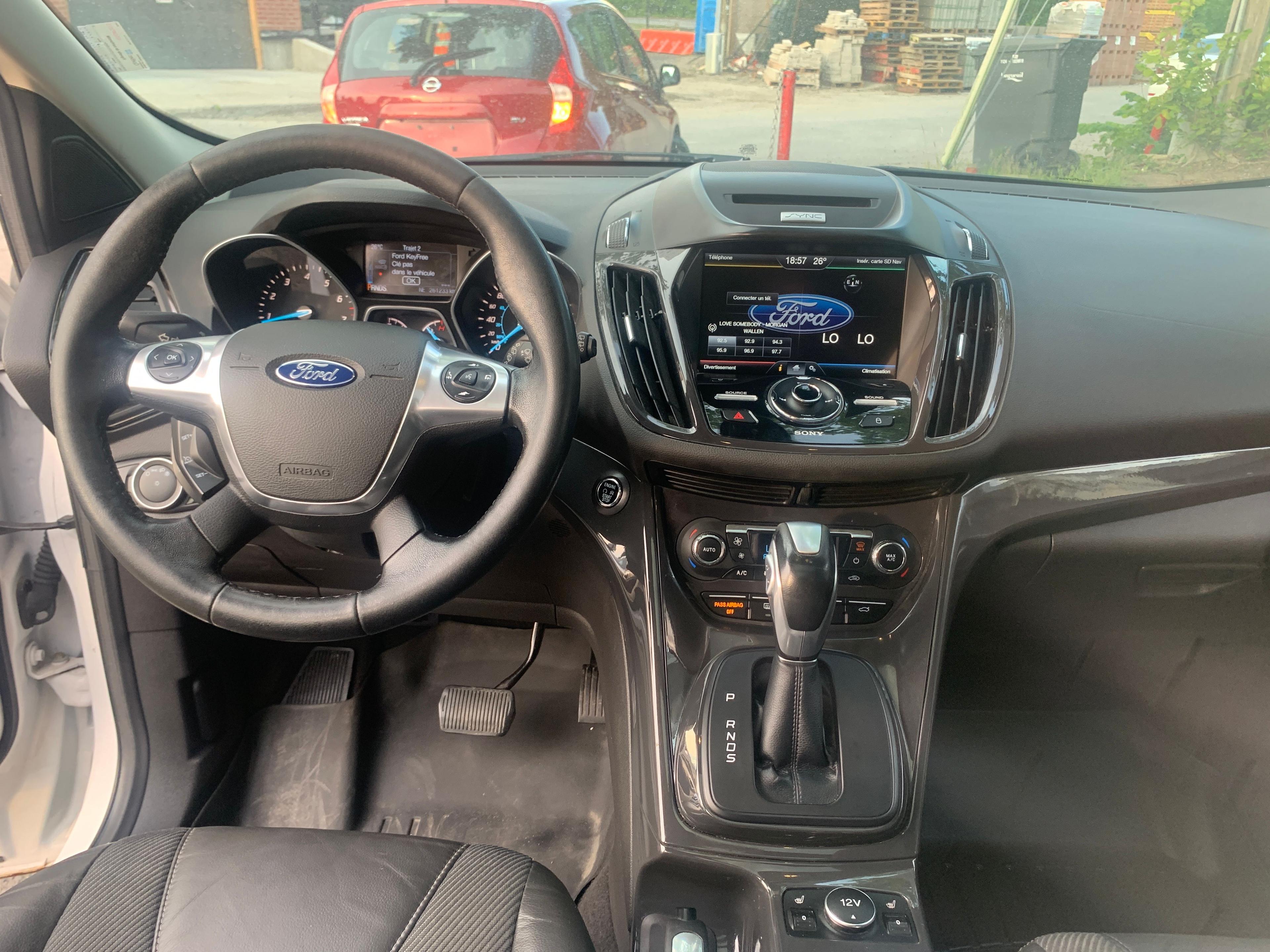Ford Escape 2015 - Image 12