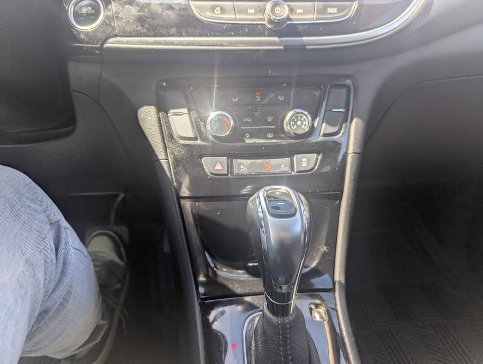 Buick Encore 2017 - Image 11