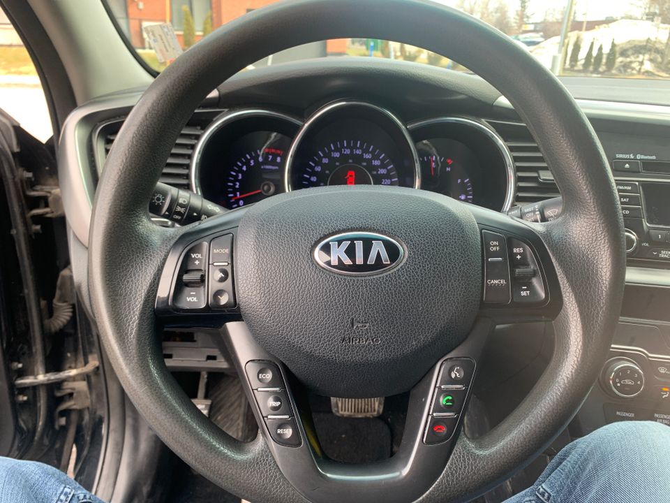 Kia Optima 2013 - Image 11